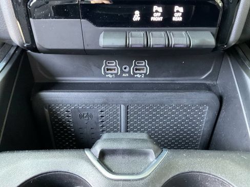 Used 2025 RAM 1500 Big Horn AWD/4WD image 25