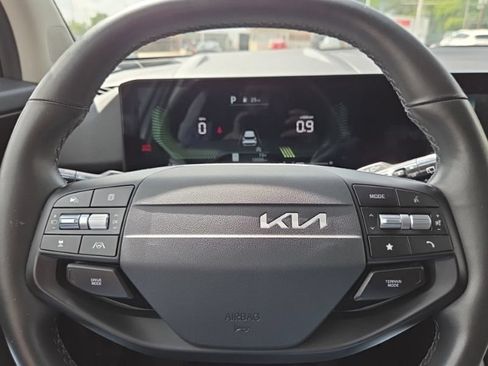 Used 2026 Kia Sportage EX AWD/4WD image 11