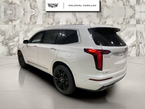 Used 2021 Cadillac XT6 Premium Luxury w/ Platinum Package image 4