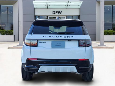 Certified 2025 Land Rover Discovery Sport Dynamic SE image 6