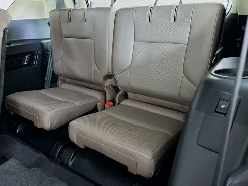 Used 2021 Lexus GX 460 Luxury w/ Sport Design Package AWD/4WD image 33