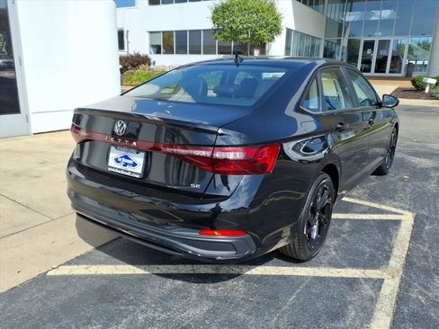 New 2025 Volkswagen Jetta SE image 7