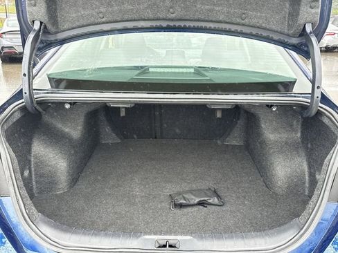 Used 2024 Nissan Altima 2.5 SR FWD image 10