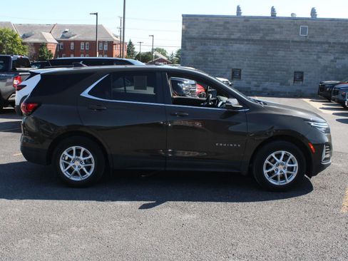 Used 2024 Chevrolet Equinox LT AWD/4WD image 3