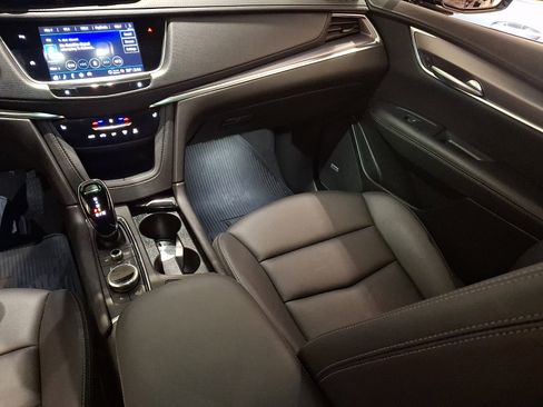 Certified 2024 Cadillac XT5 Luxury AWD/4WD image 22