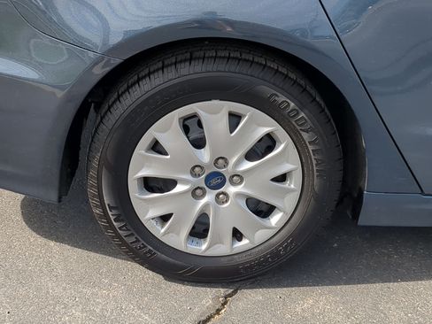 Used 2019 Ford Fusion S FWD image 13