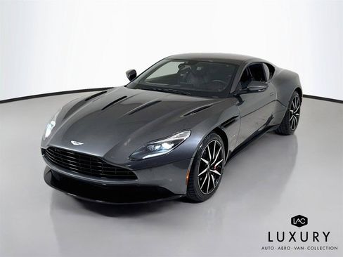 Used 2017 Aston Martin DB11 V12 RWD image 4