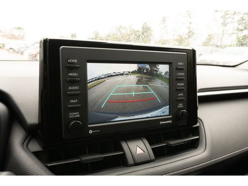 Used 2022 Toyota RAV4 LE image 23