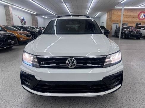 Used 2021 Volkswagen Tiguan SE R-Line AWD/4WD image 3