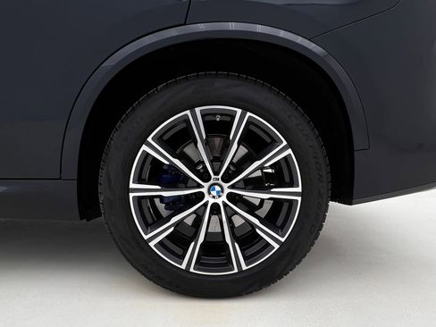 Certified 2024 BMW X5 xDrive40i w/ M Sport Package image 27