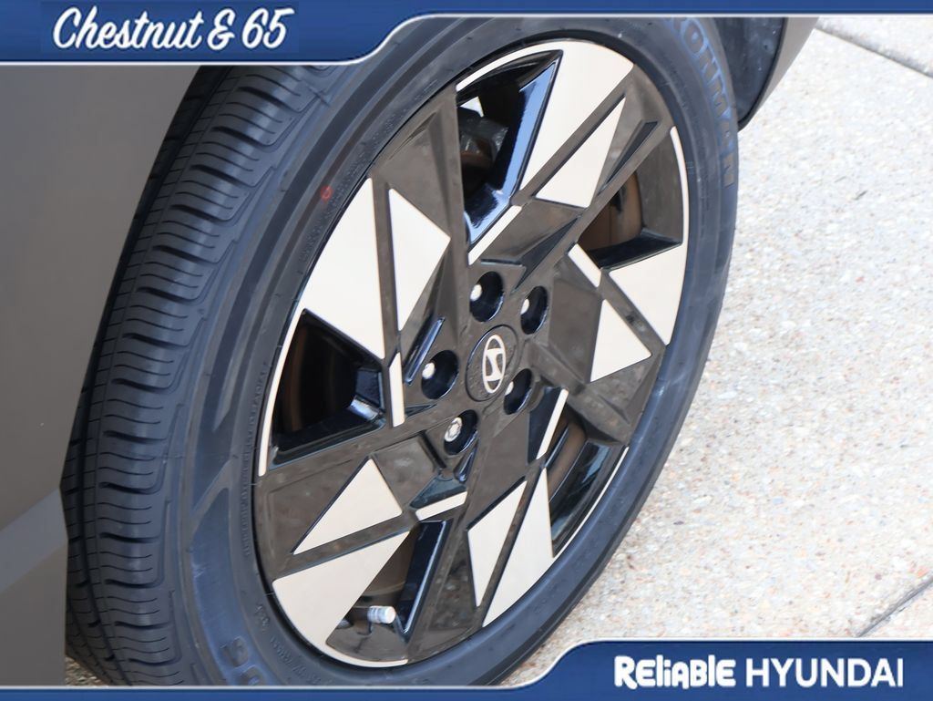 Certified 2024 Hyundai Kona SEL w/ Convenience Package FWD image 40