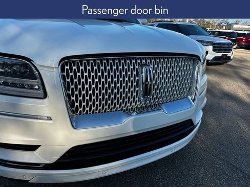 Used 2020 Lincoln Navigator L Reserve w/ Equipment Group 208A Reserve image 12