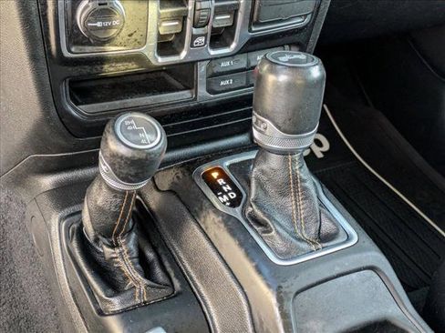 Used 2021 Jeep Wrangler Unlimited Sahara image 12