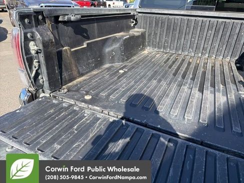 Used 2022 Toyota Tacoma TRD Off-Road AWD/4WD image 13