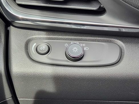 New 2026 Buick Envista Sport Touring FWD image 24