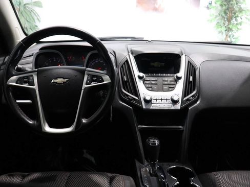 Used 2017 Chevrolet Equinox LT w/ Convenience Package FWD image 9