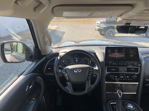 Used 2024 INFINITI QX80 Luxe image 11