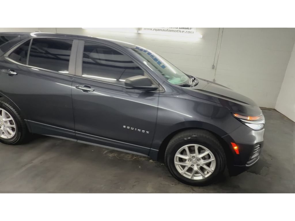 Certified 2022 Chevrolet Equinox LS AWD/4WD image 2