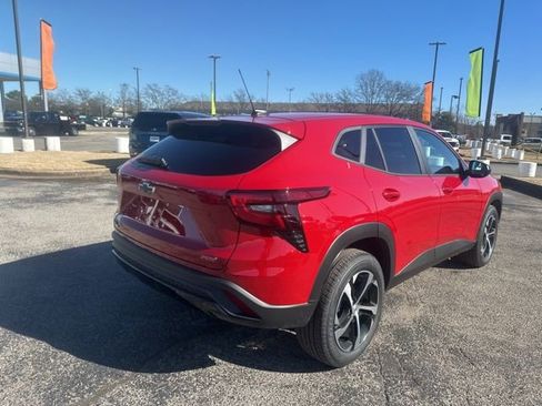 New 2026 Chevrolet Trax RS image 3