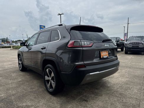 Used 2019 Jeep Cherokee Limited image 5