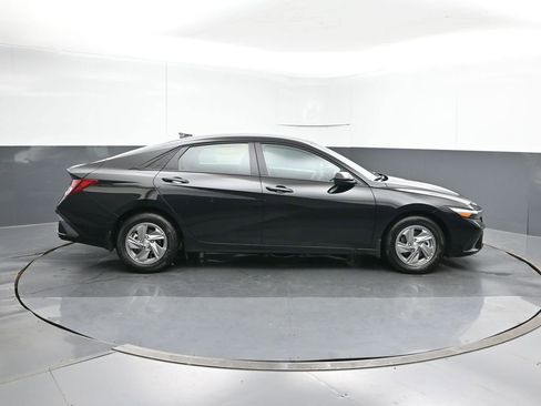 New 2026 Hyundai Elantra SE image 6