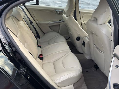 Used 2012 Volvo S60 T5 image 9