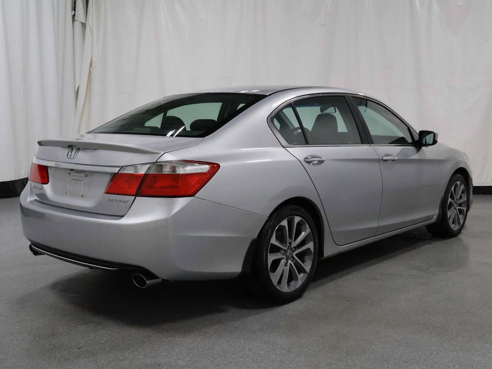 Used 2013 Honda Accord Sport image 3