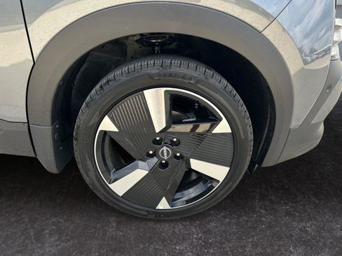 New 2025 Nissan Kicks SR w/ SR Premium Package AWD/4WD image 29