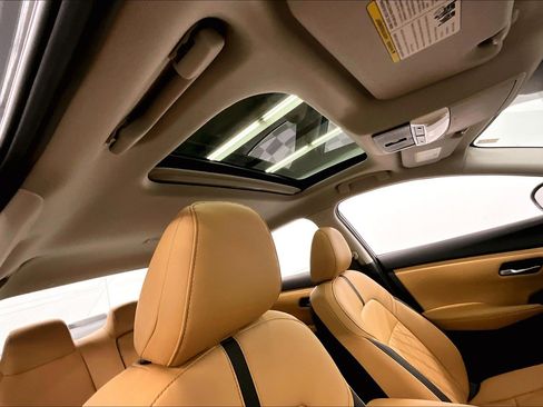 New 2025 Nissan Sentra SV w/ SV Premium Package FWD image 33