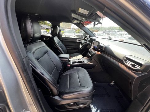Used 2020 Ford Explorer Limited RWD image 14