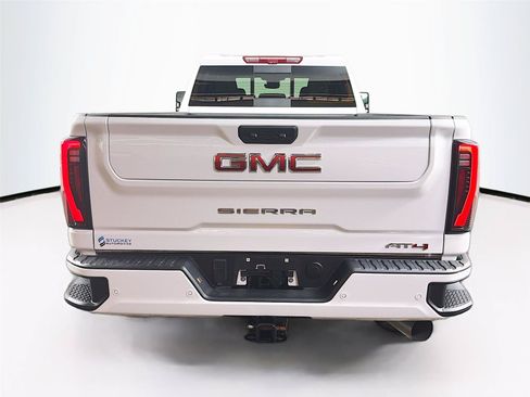 Used 2024 GMC Sierra 3500 AT4 w/ AT4 Premium Plus Package AWD/4WD image 10