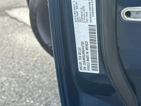 Used 2024 RAM 2500 Big Horn w/ Bed Utility Group image 28