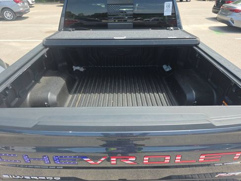 Used 2021 Chevrolet Silverado 1500 RST w/ Convenience Package II AWD/4WD image 10