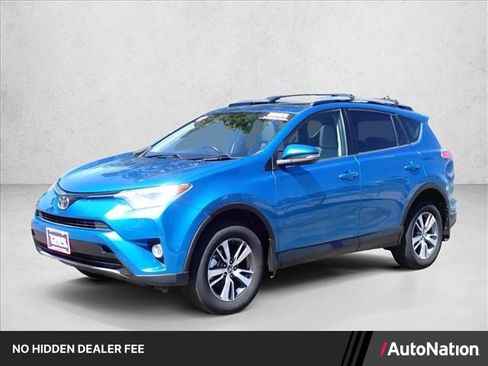 Used 2017 Toyota RAV4 XLE FWD image 1