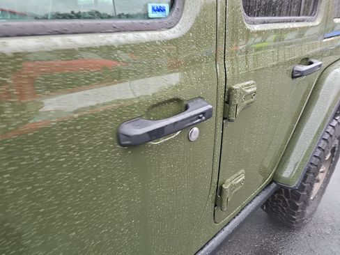 Used 2023 Jeep Wrangler Unlimited Rubicon 392 image 13