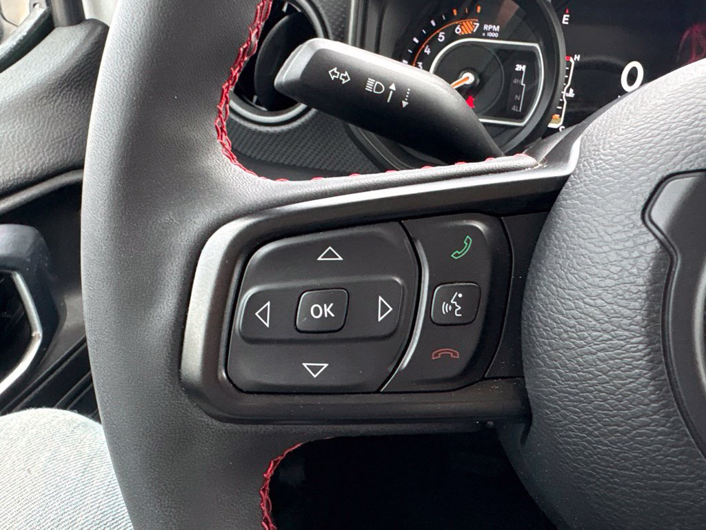 Used 2024 Jeep Wrangler Unlimited Rubicon w/ Convenience Group AWD/4WD image 17