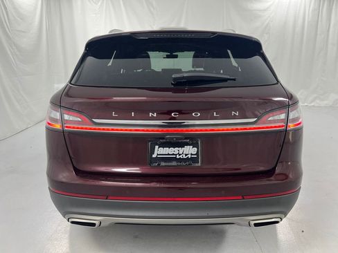 Used 2021 Lincoln Nautilus Reserve w/ Equipment Group 201A image 4