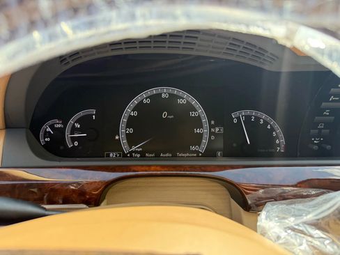 Used 2011 Mercedes-Benz S 550 4MATIC w/ Sport Pkg image 16