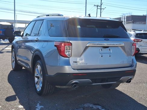 Certified 2021 Ford Explorer Platinum w/ Premium Technology Package image 8
