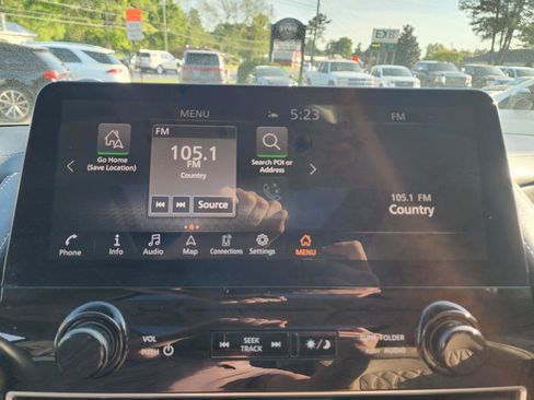 Used 2021 Nissan Armada Platinum RWD image 22
