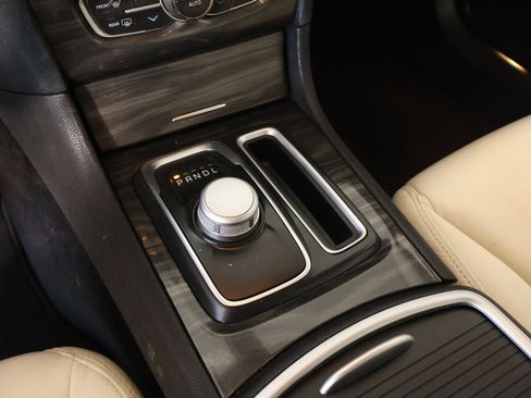 Used 2021 Chrysler 300 Touring w/ Sport Appearance Package RWD image 7