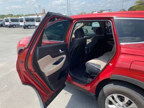 Used 2019 Hyundai Santa Fe SEL image 27