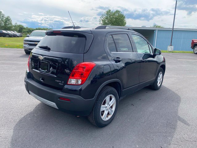 Used 2016 Chevrolet Trax LT w/ LT Convenience Package AWD/4WD image 22