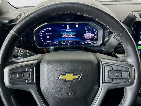 Used 2022 Chevrolet Silverado 1500 LT image 12