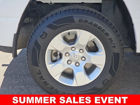 Used 2023 RAM 1500 4x4 Crew Cab image 37