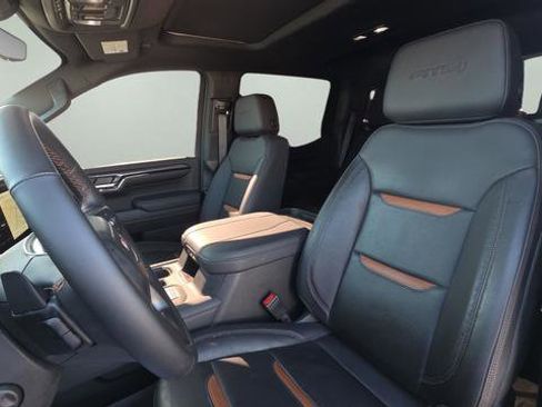 Used 2023 GMC Sierra 1500 AT4 w/ AT4 Premium Package image 32