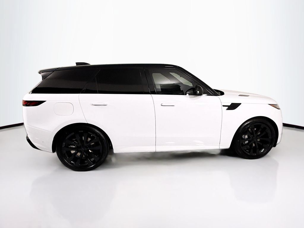 New 2026 Land Rover Range Rover Sport Dynamic SE AWD/4WD image 4