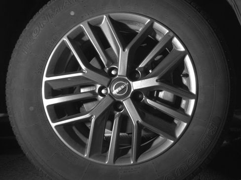Used 2023 Nissan Rogue S FWD image 13