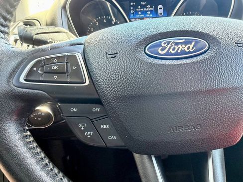 Used 2015 Ford Focus Titanium FWD image 35