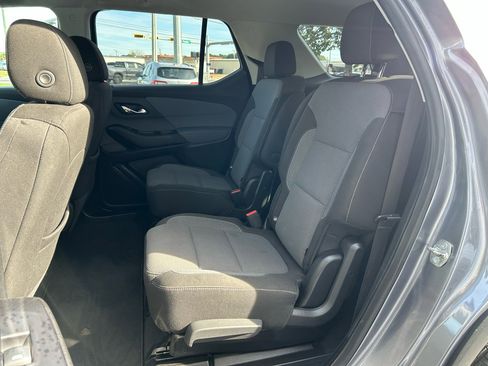 Used 2020 Chevrolet Traverse LT image 24